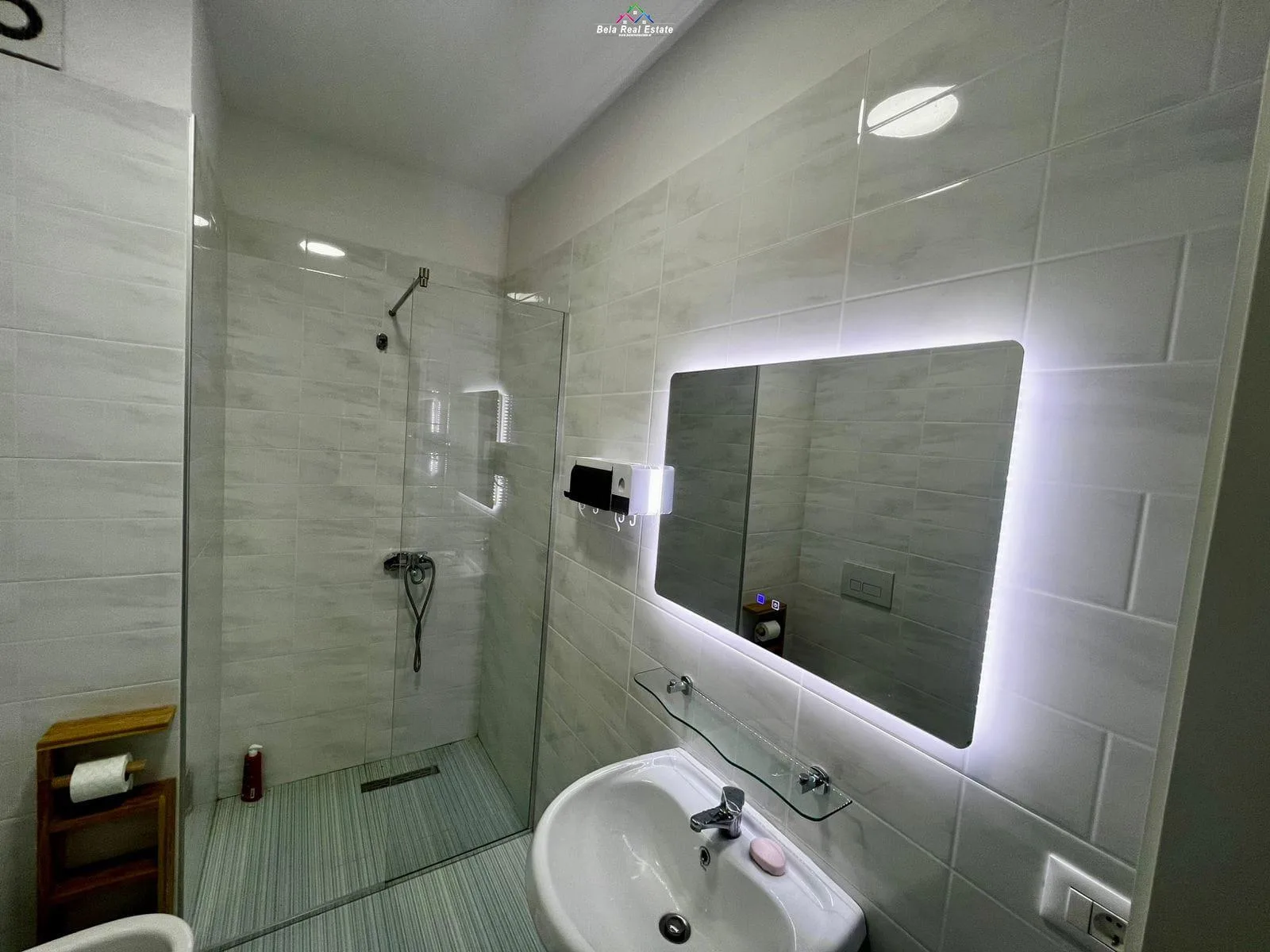 Apartament me qera 2+1 tek Bulevardi i Ri (ID B2201513) Tirane