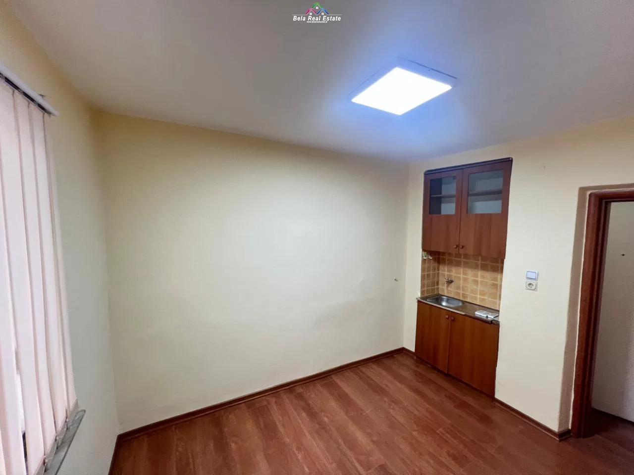 Zyre Me Qera Ne Bllok (ID BZ220) Tirane