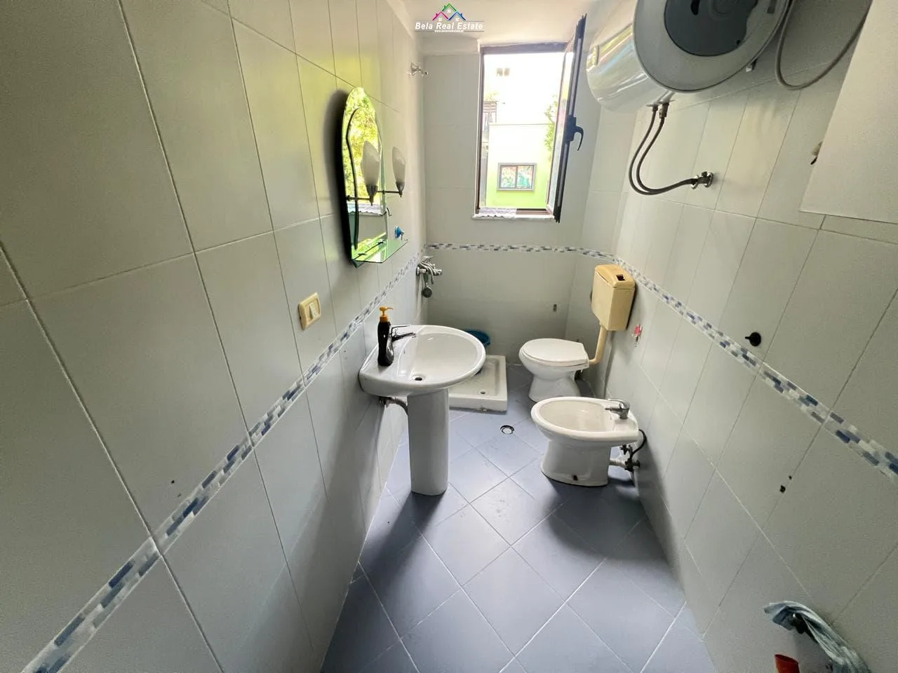 Zyre Me Qera Ne Bllok (ID BZ220) Tirane