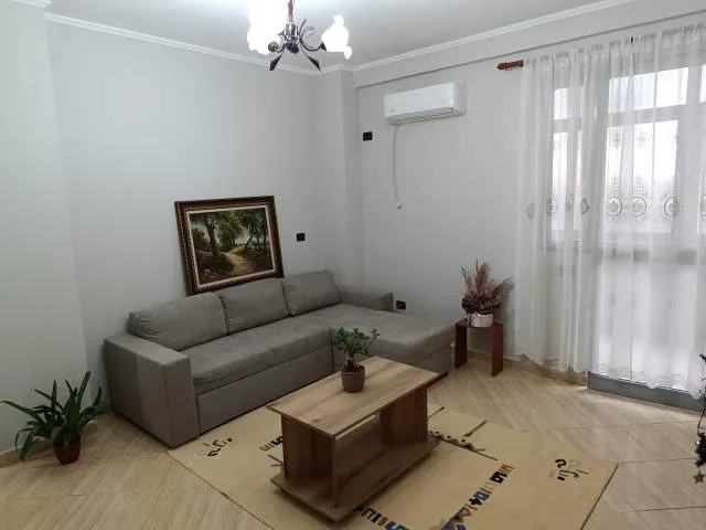 Dyqan Me Qera Tek Shkolla e Baletit (ID BD21457) Tirane.