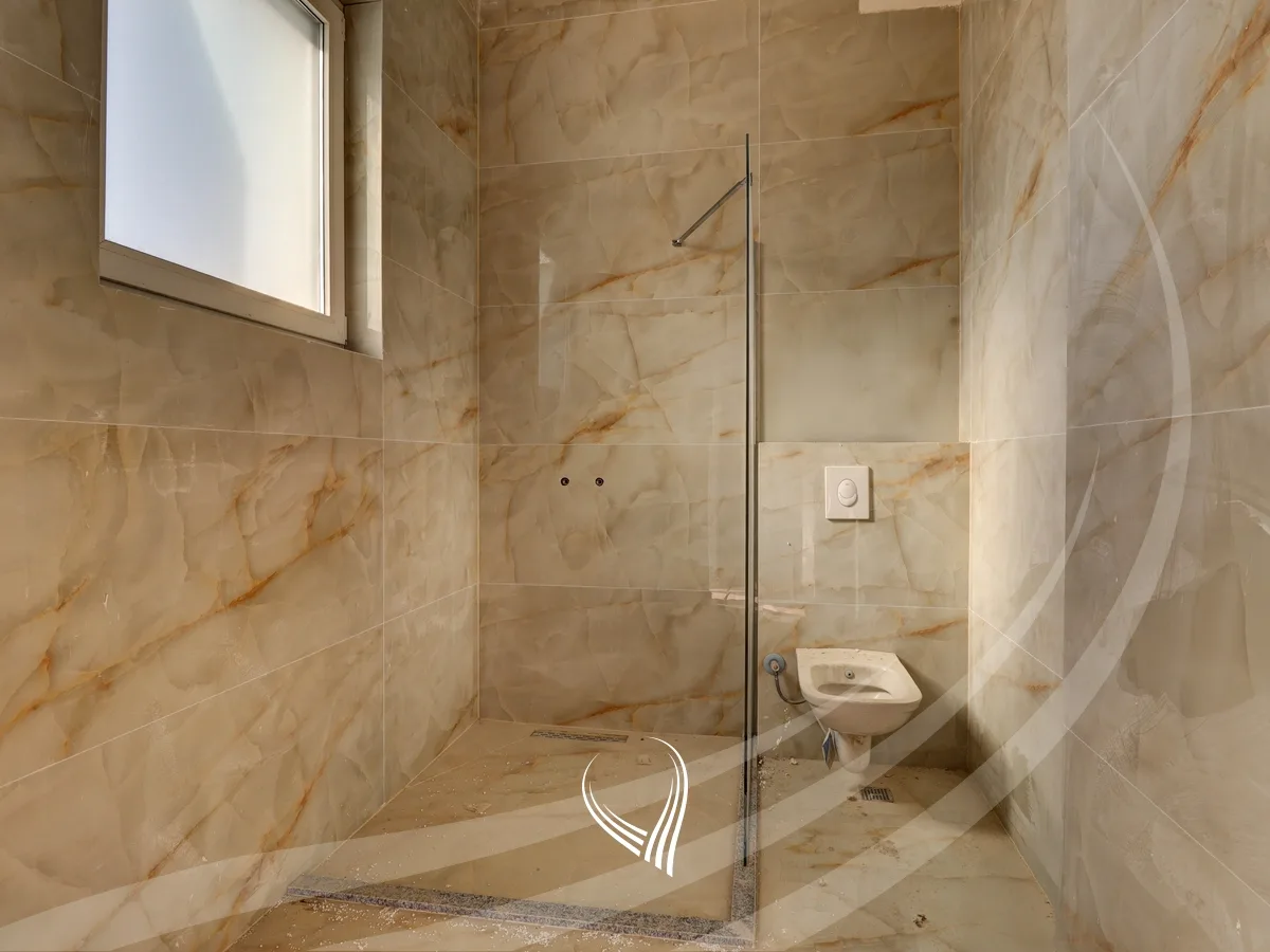 Penthouse me 4 dhoma gjumi në shitje në lagjen Mati 1 – Rruga A