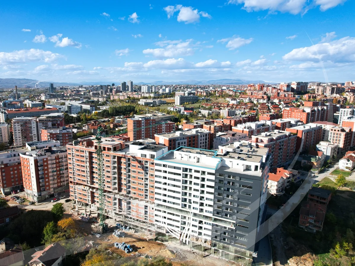Penthouse me 4 dhoma gjumi në shitje në lagjen Mati 1 – Rruga A
