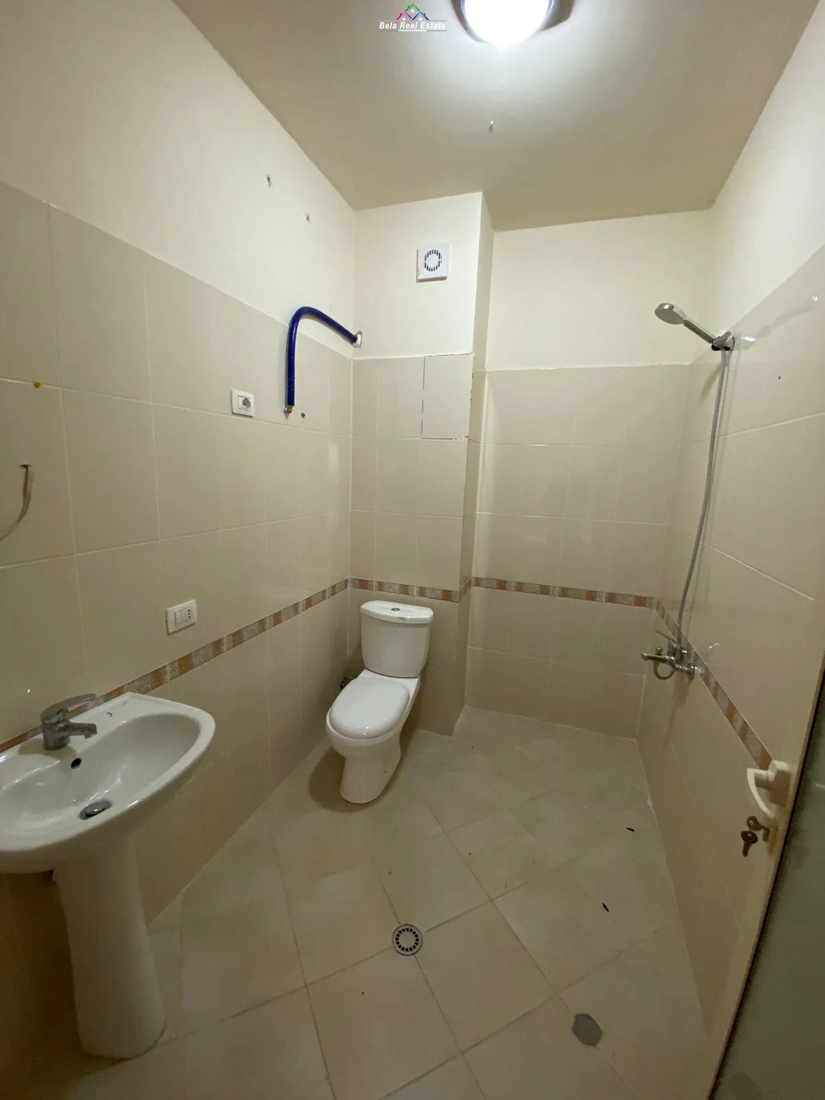 Apartament Me Qera 2+1 tek Zogu i  Zi (ID B220989) Tirane