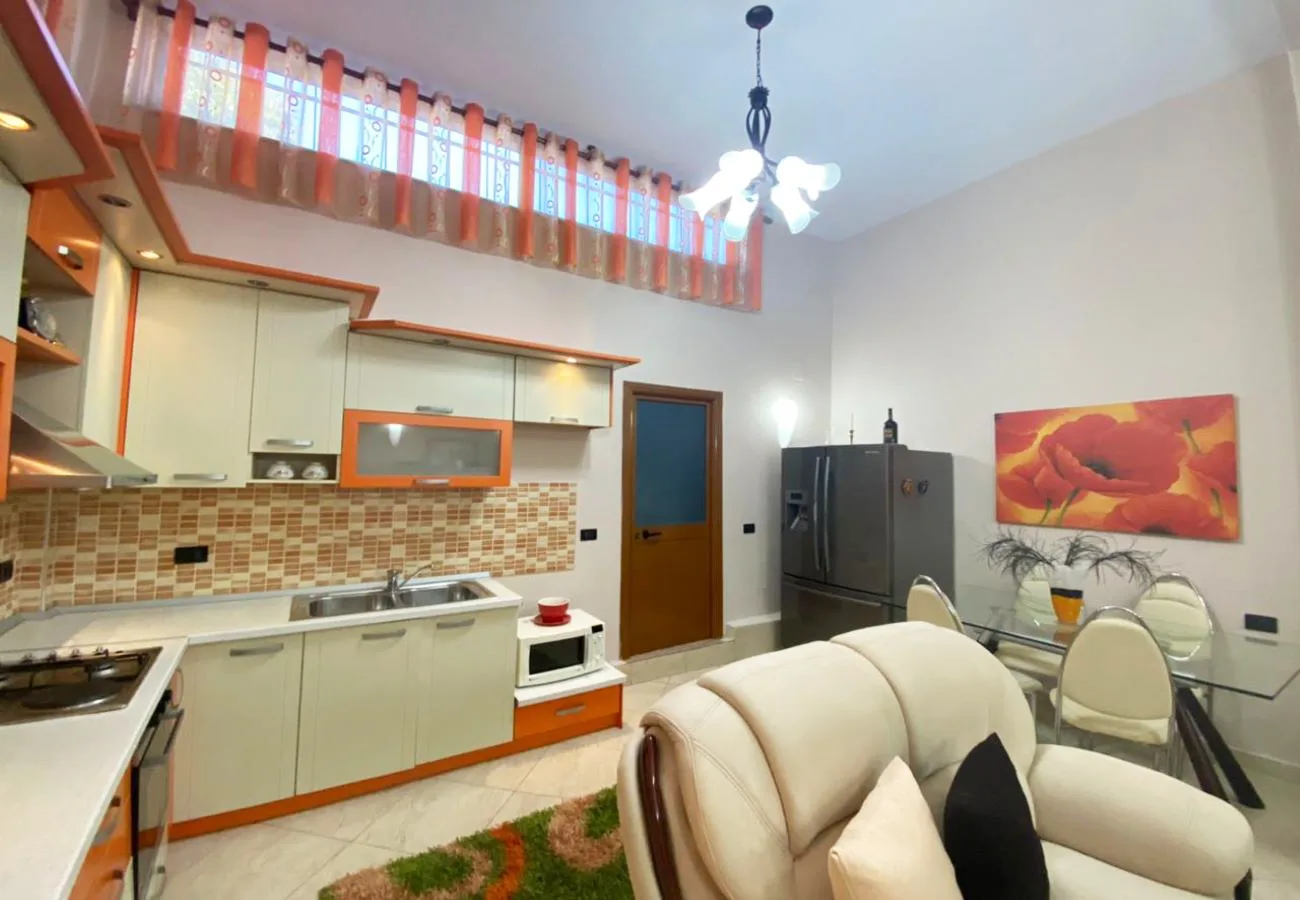 Jepet me qira apartament 2+1 te “rruga e durrësit”, tiranë.