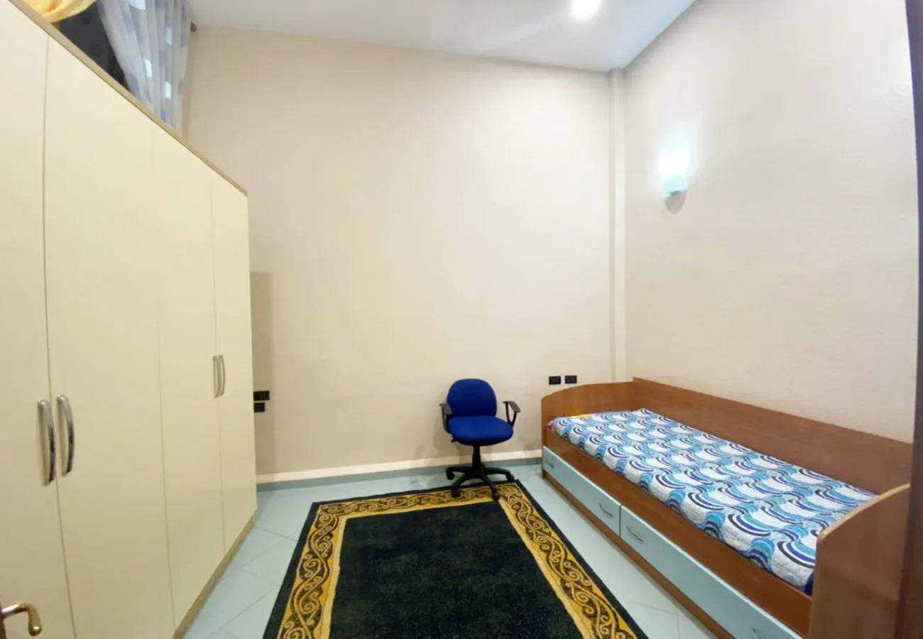 Jepet me qira apartament 2+1 te “rruga e durrësit”, tiranë.
