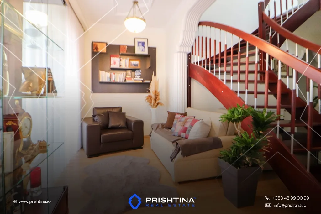 Shtëpi me qira 340m² në Mati 1