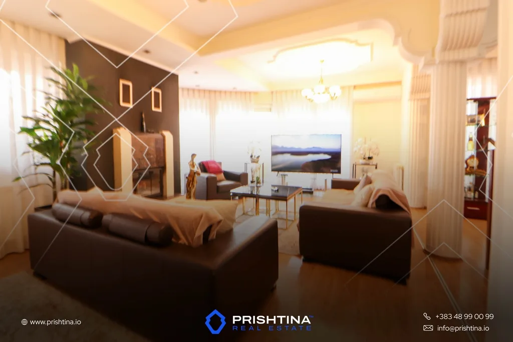 Shtëpi me qira 340m² në Mati 1