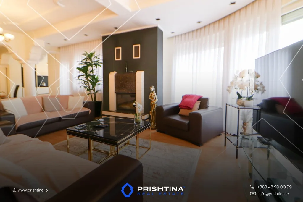 Shtëpi me qira 340m² në Mati 1
