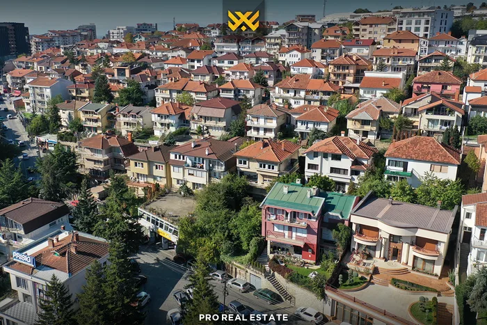 Shtëpi 250m² me #QIRA në Dragodan.