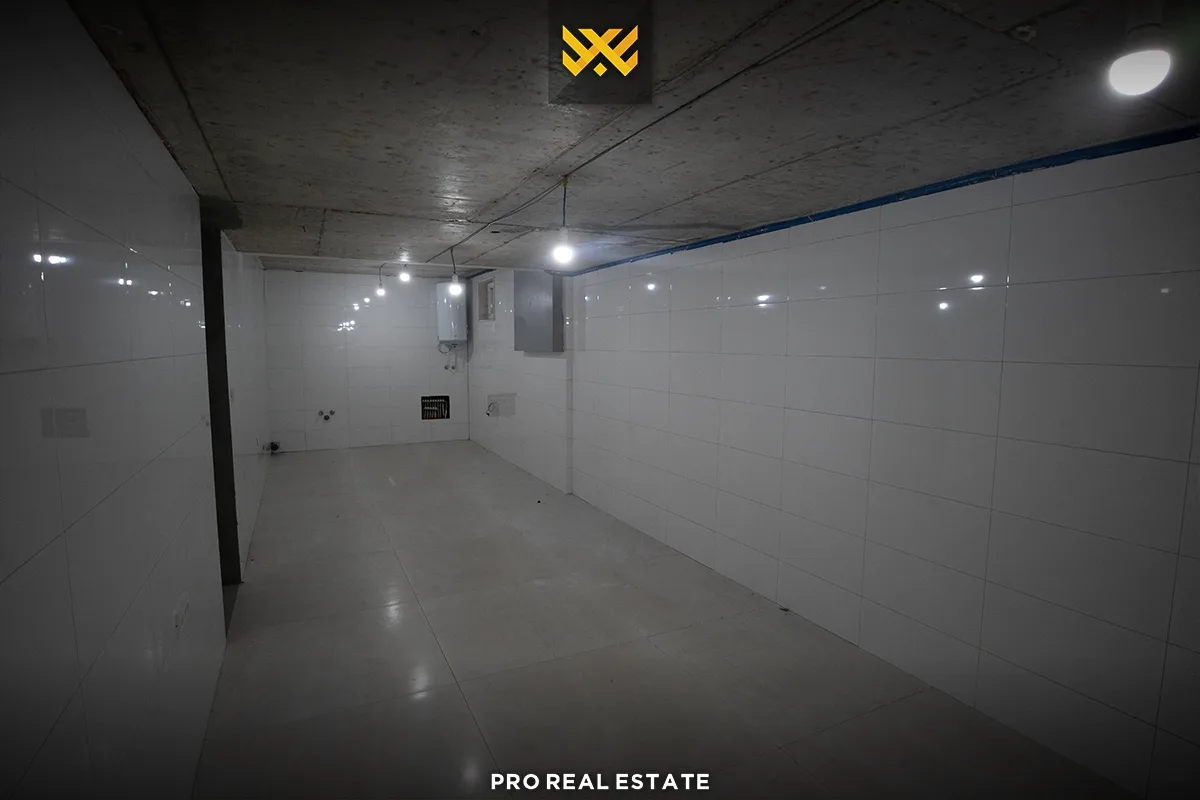 Lokal 377m² me #QIRA në Pejë.