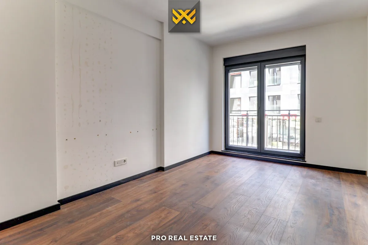 Banesë / Zyrë 104m² + 50m² me #QIRA në Aktash.