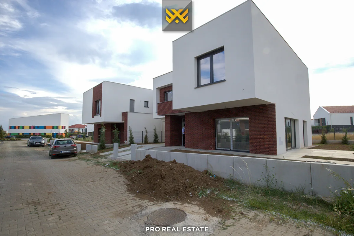 Shtëpi 215m² për #SHITJE në Çagllavicë