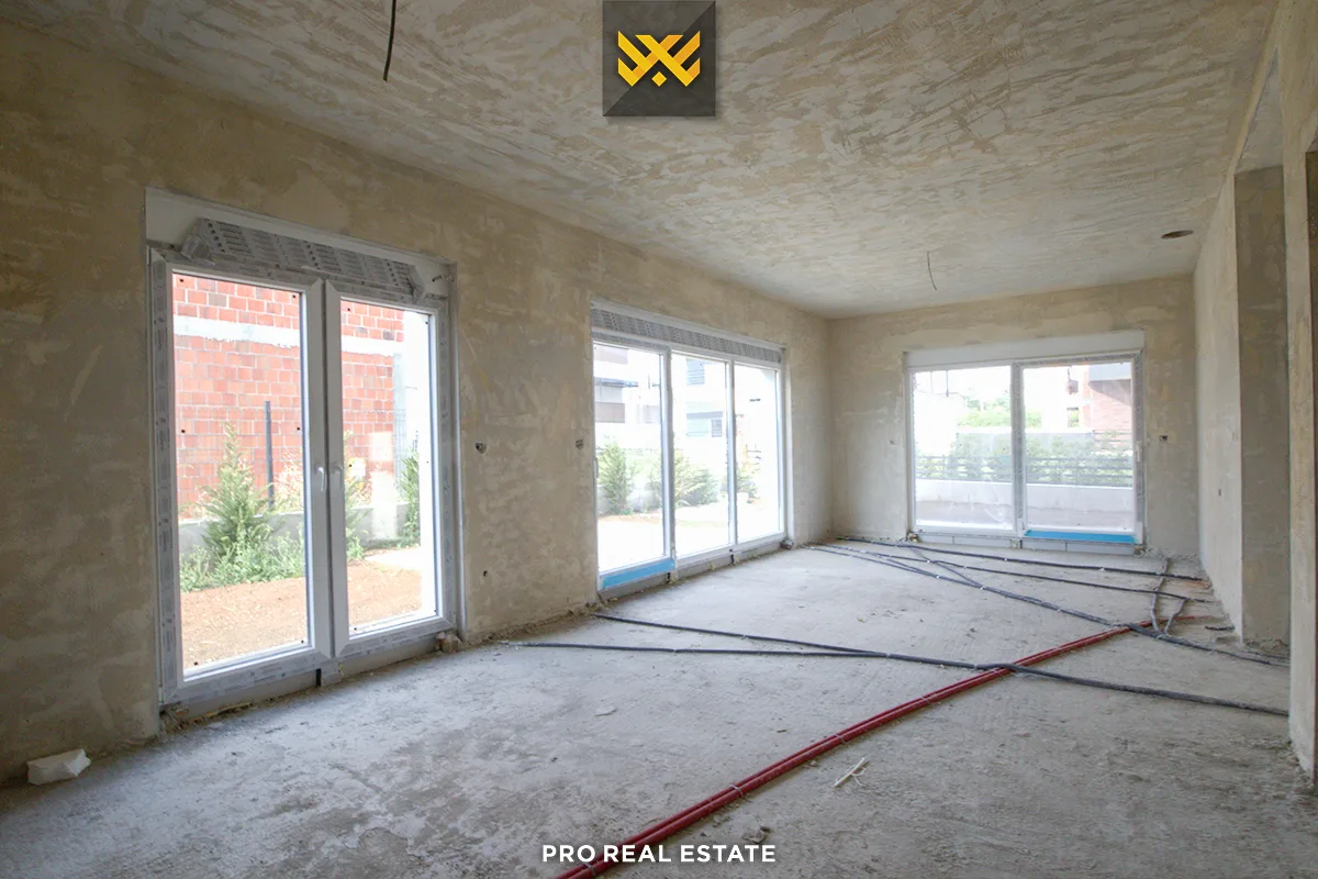 Shtëpi 215m² për #SHITJE në Çagllavicë