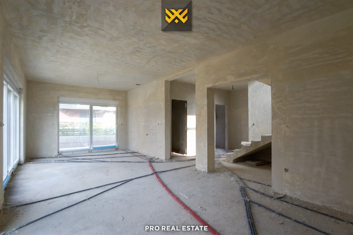 Shtëpi 215m² për #SHITJE në Çagllavicë