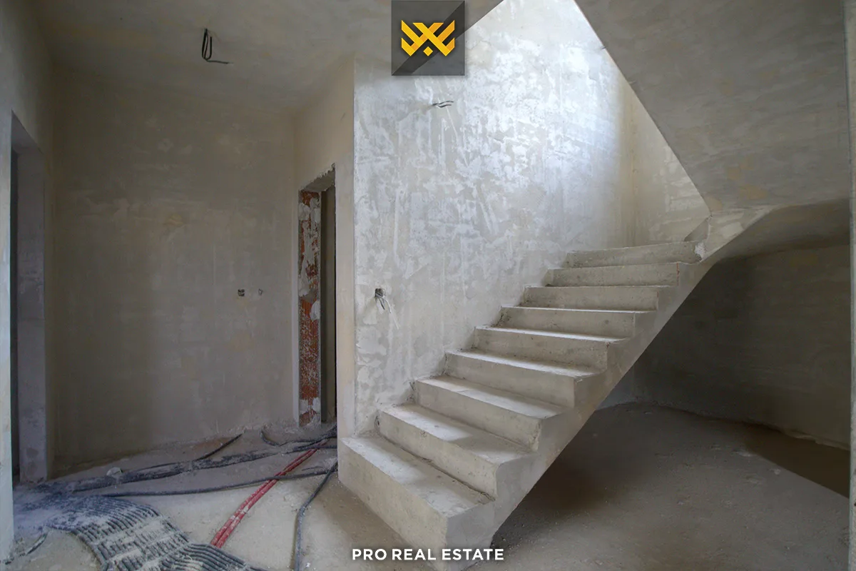 Shtëpi 215m² për #SHITJE në Çagllavicë