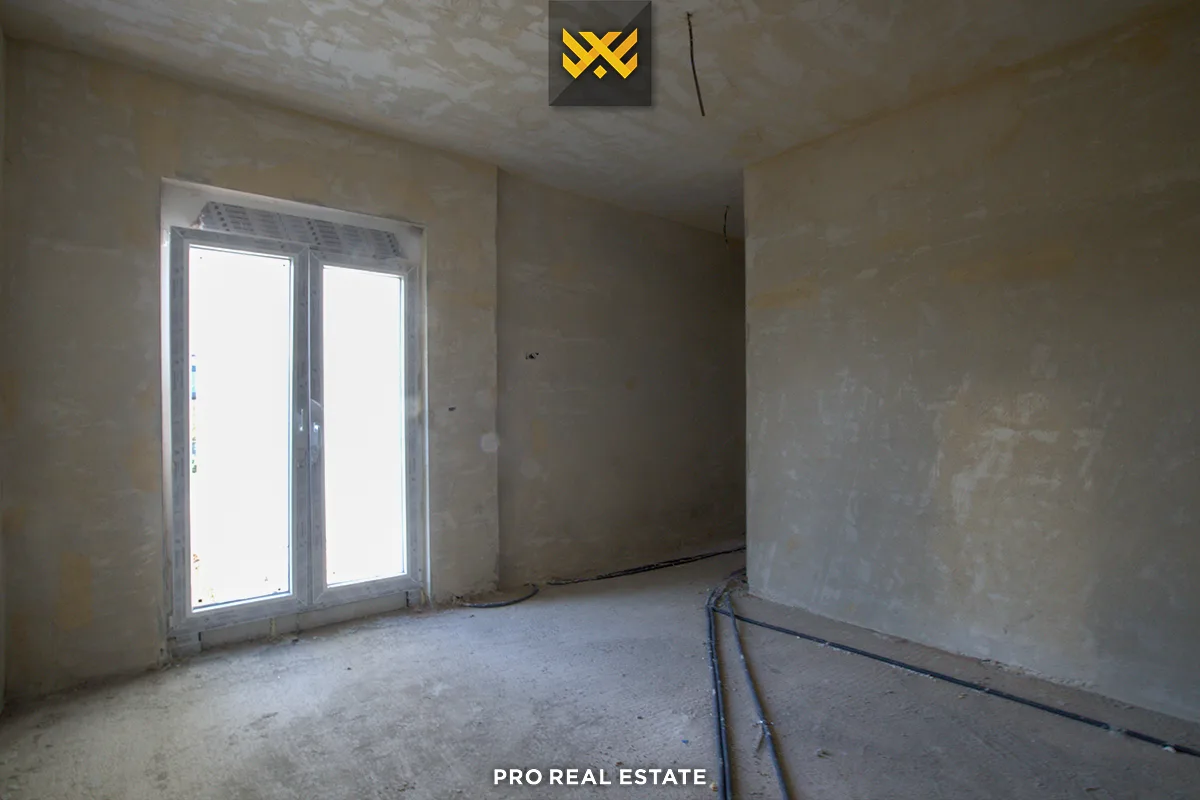 Shtëpi 215m² për #SHITJE në Çagllavicë