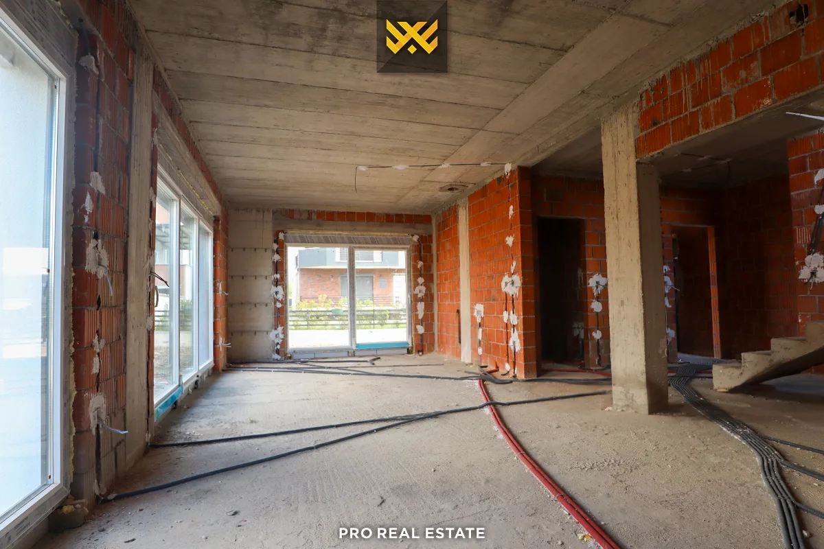 Shtëpi 215m² për #SHITJE në Çagllavicë