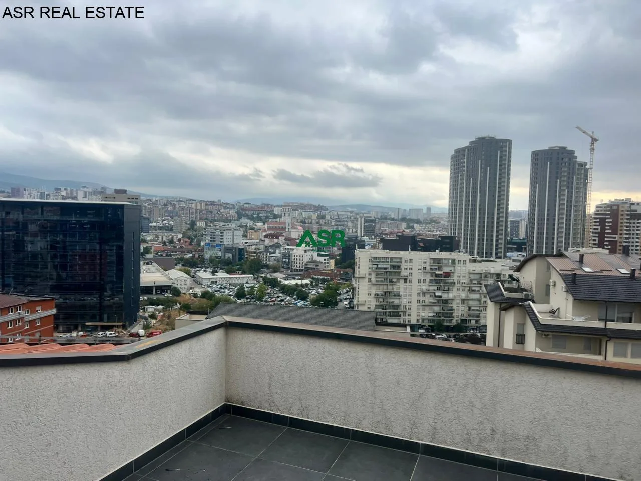 #ID:3930 Banesë Penthouse Duplex175m2 me #qira në lagjen Arberia