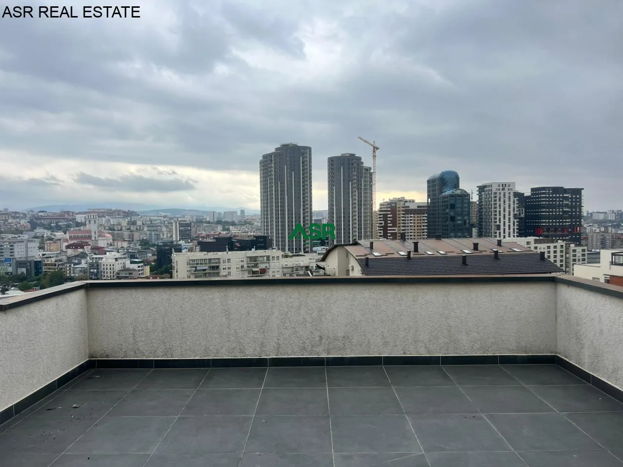 #ID:3930 Banesë Penthouse Duplex175m2 me #qira në lagjen Arberia
