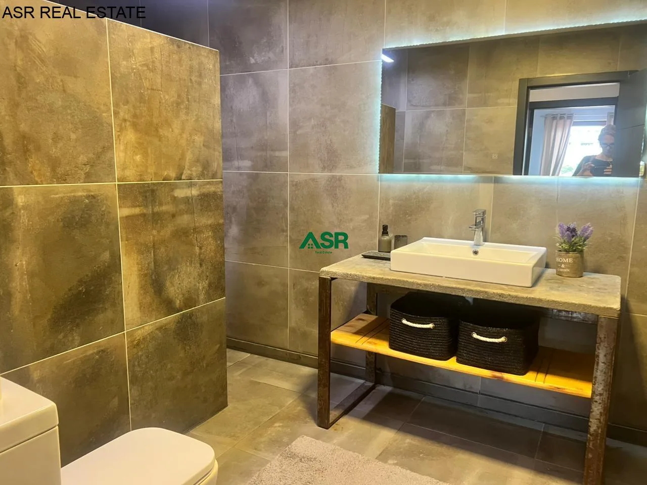 #ID:3930 Banesë Penthouse Duplex175m2 me #qira në lagjen Arberia