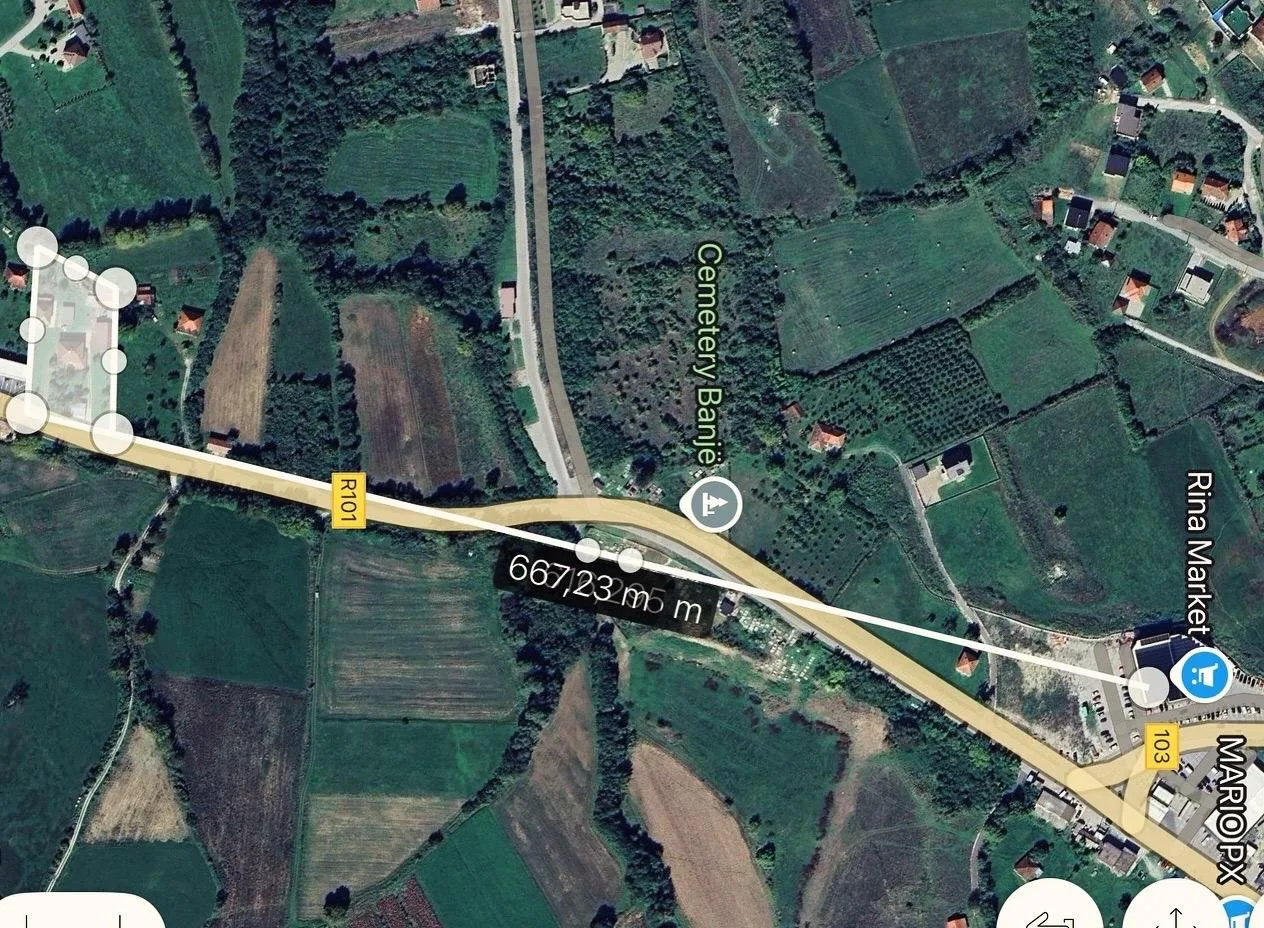 OFROHEN PËR SHITJE 3 SHTËPI ME PARCELË 40.7ARI NË BAJË!