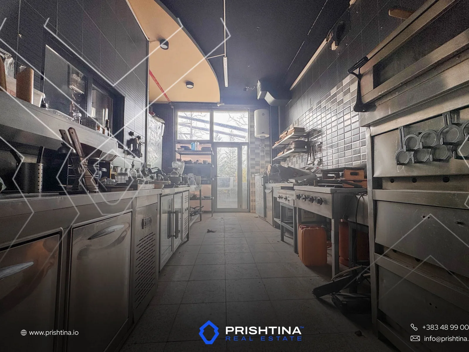 Objekt me qira 240m2 në Magjistralen Prishtinë–Ferizaj