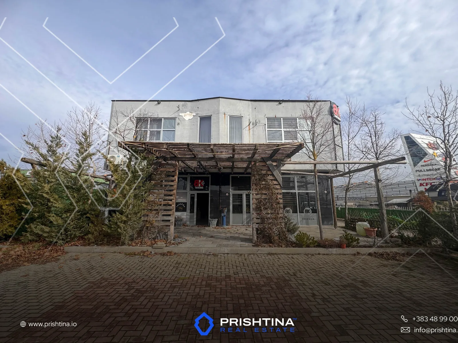Objekt me qira 240m2 në Magjistralen Prishtinë–Ferizaj