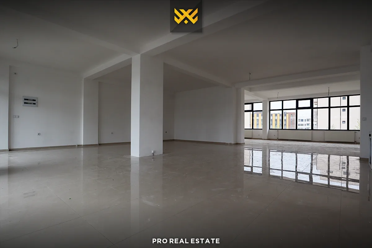 Lokal 173.1m² me #QIRA në Dragodan