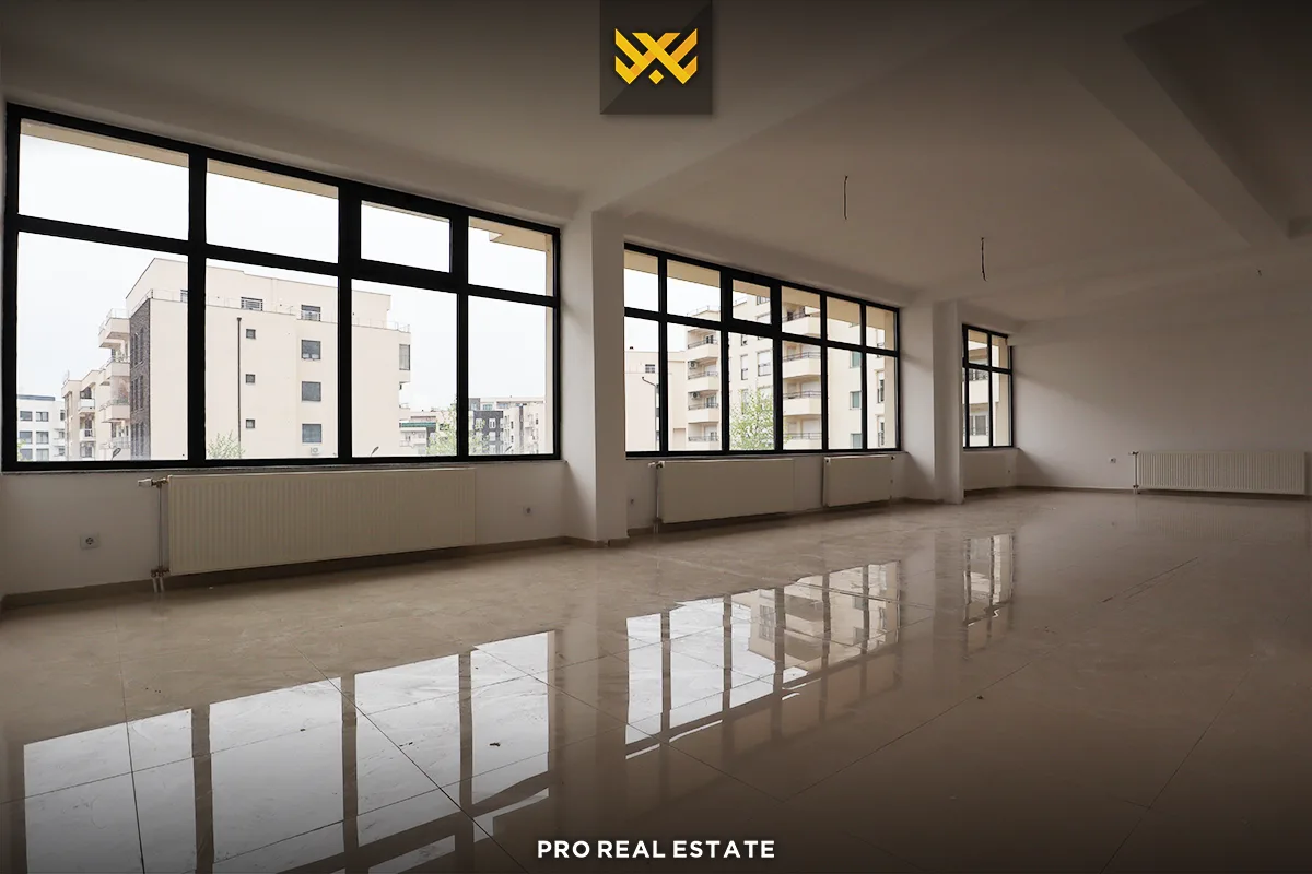Lokal 173.1m² me #QIRA në Dragodan