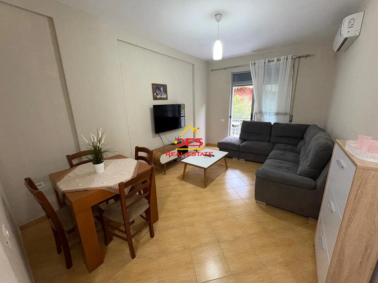 Shitet apartament 1+1 pranë vilave qeveritare, uji i ftohtë, vlorë