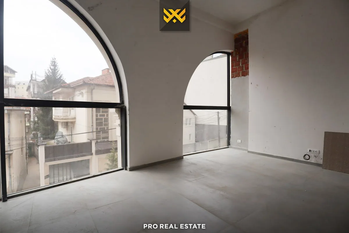 Lokal 150m² me #QIRA në Tophane