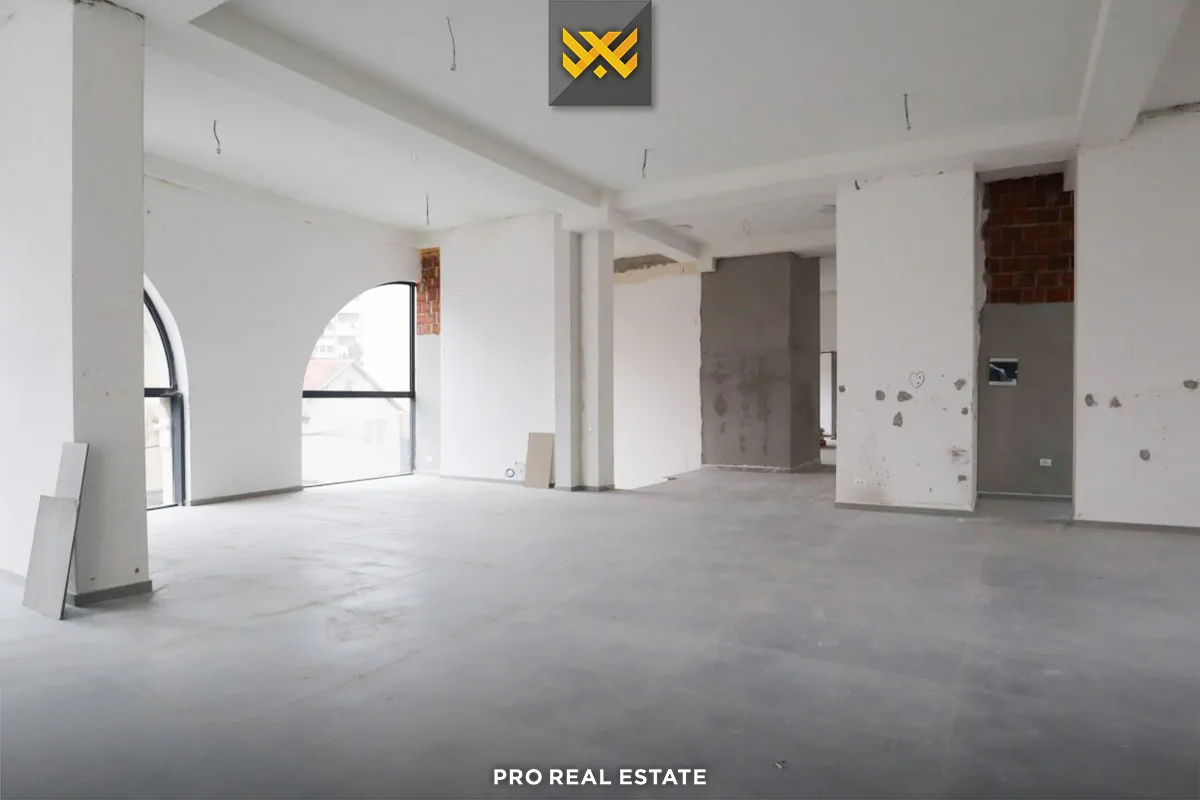 Lokal 150m² me #QIRA në Tophane