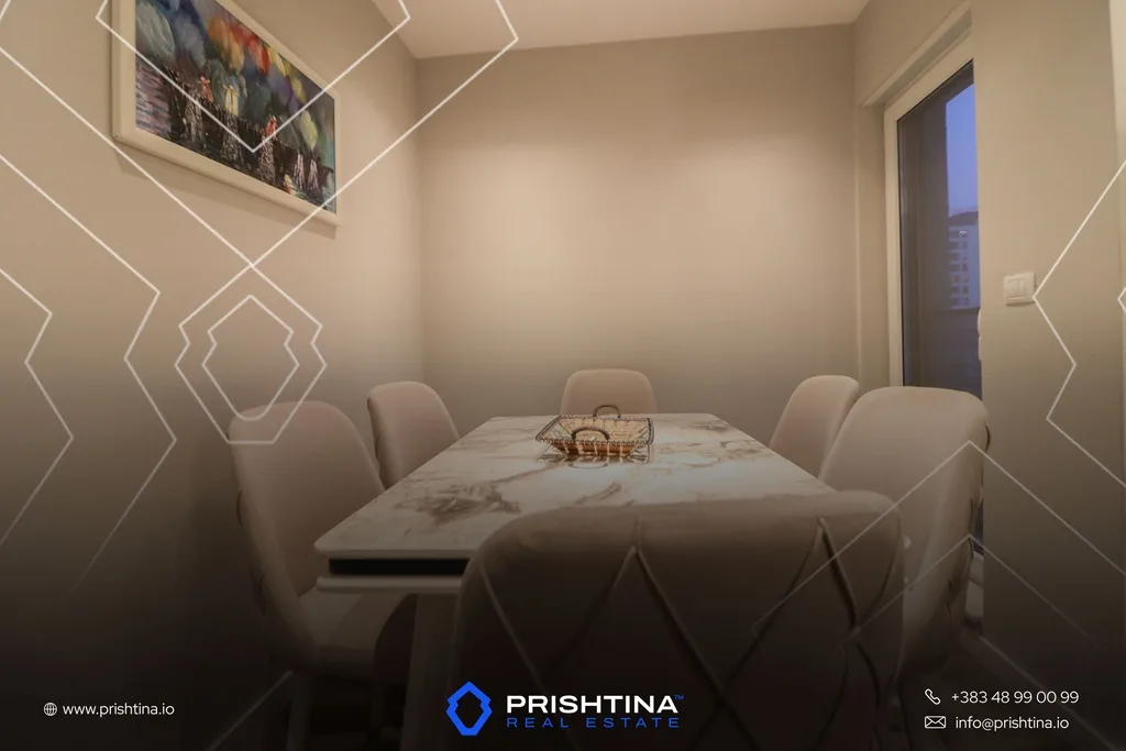 Banesë me qira 102m² në Rrugën A
