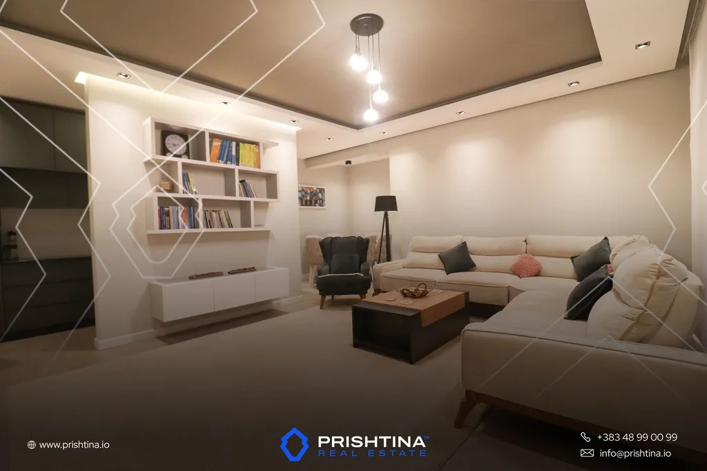 Banesë me qira 102m² në Rrugën A