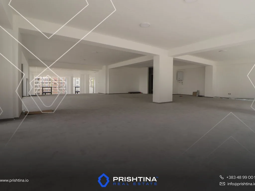 Lokal me qira 369m² në Prishtina e Re