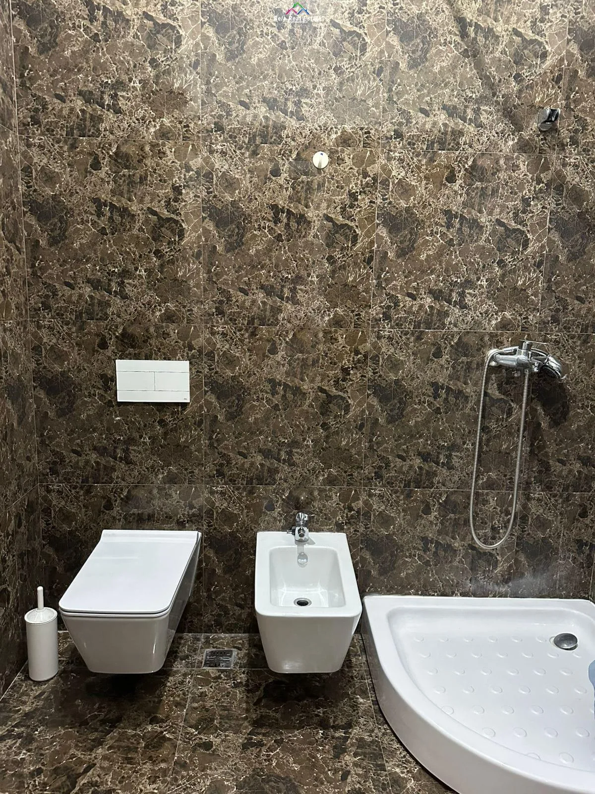 Apartament Me Qera 2+1 Tek Zogu I Zi (ID B2201602) Tirane.