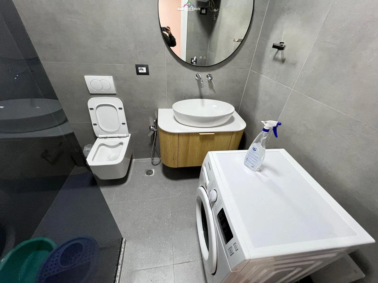 Apartament Me Qera 2+1 Tek Zogu I Zi  (ID B2201716) Tirane.