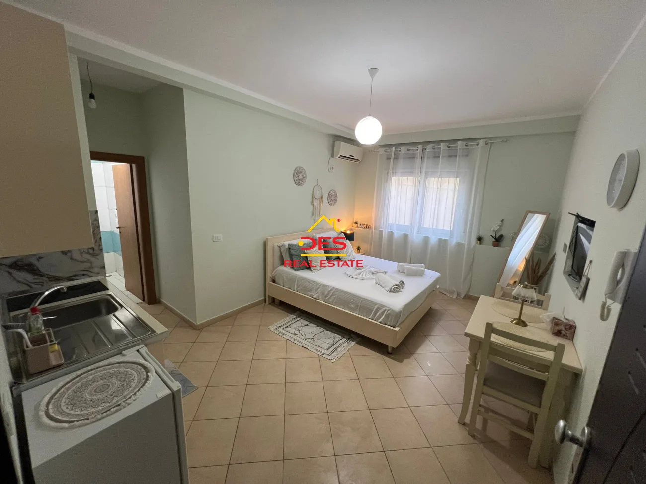 Shitet garsoniere në ujë të ftohtë,vlorë.