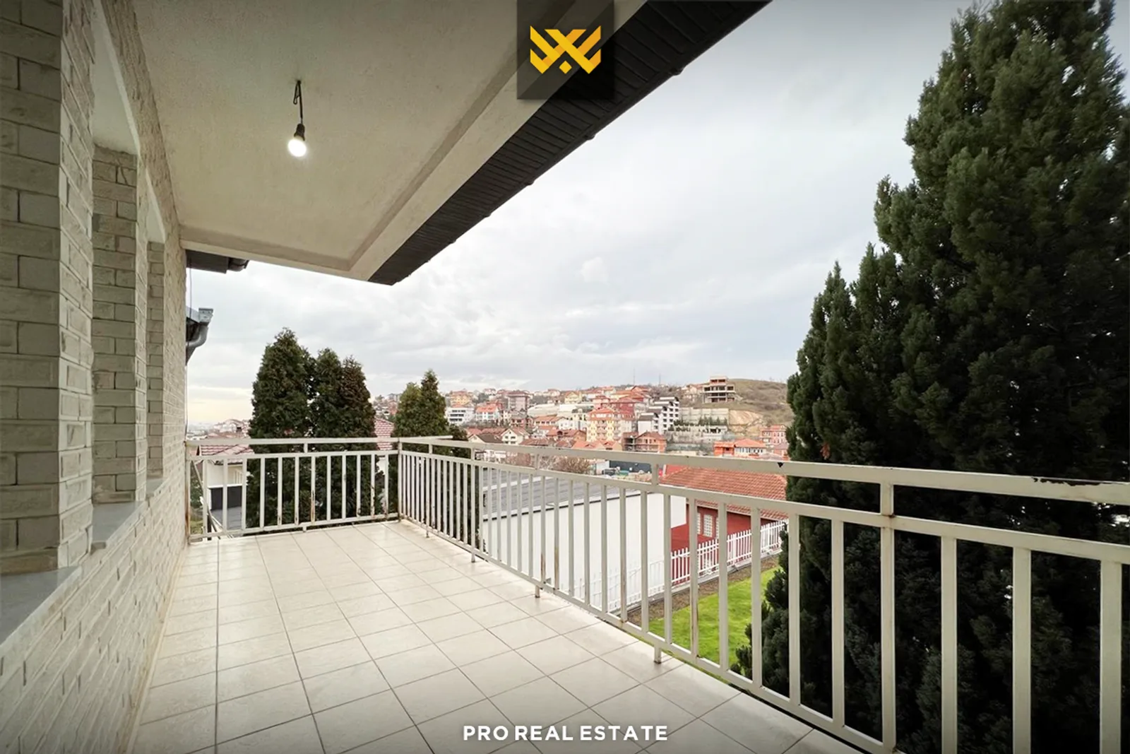 Shtëpi 400m² në #SHITJE në Tokbashqe.