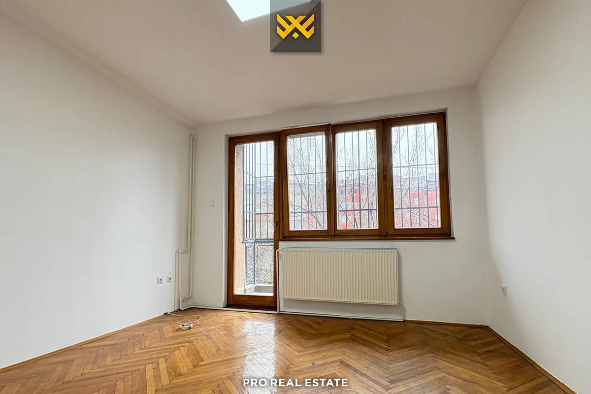 Zyrë 78m² me #QIRA në Qendër
