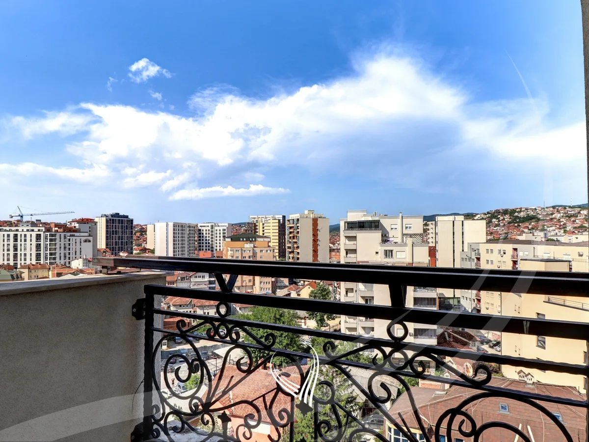 Banesë me 2 dhoma gjumi me qira në lagjen Qafa