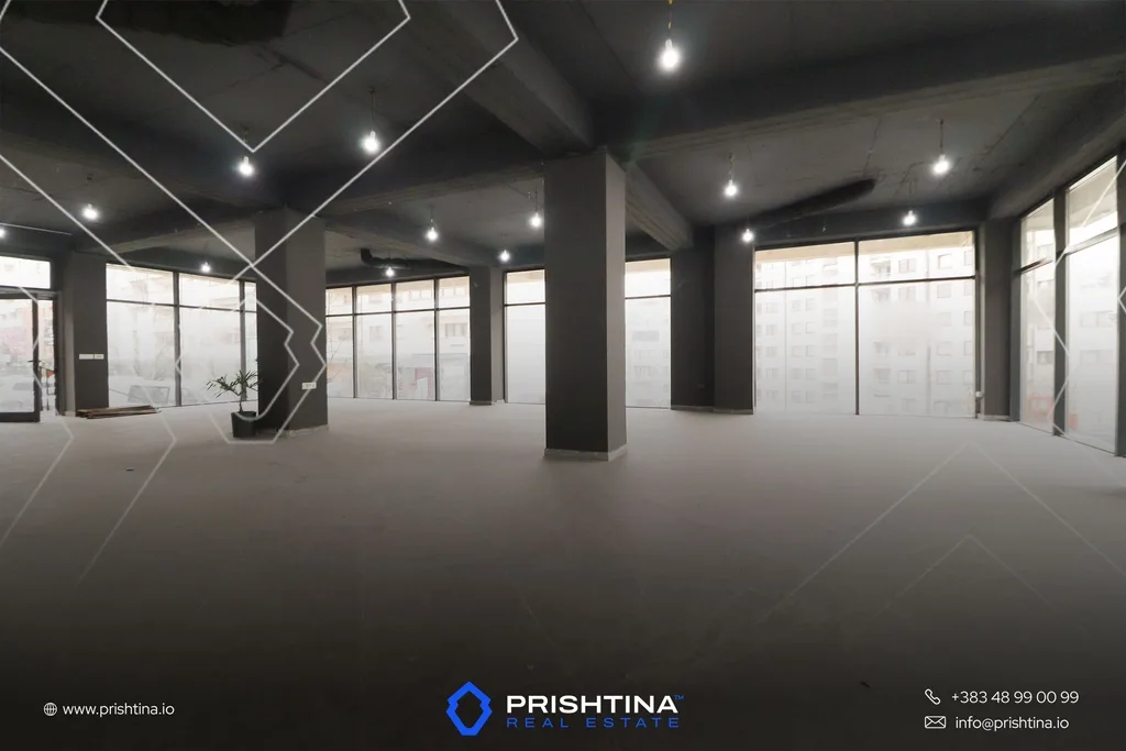 Lokal me qira 210m² në Arbëri/Dragodan