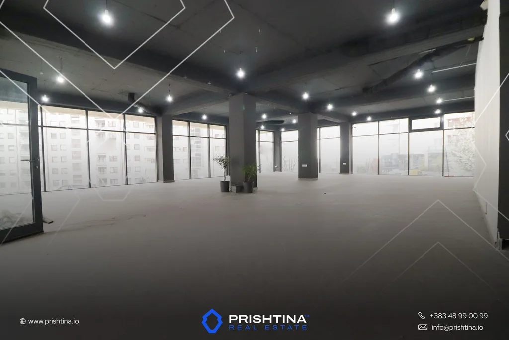 Lokal me qira 210m² në Arbëri/Dragodan