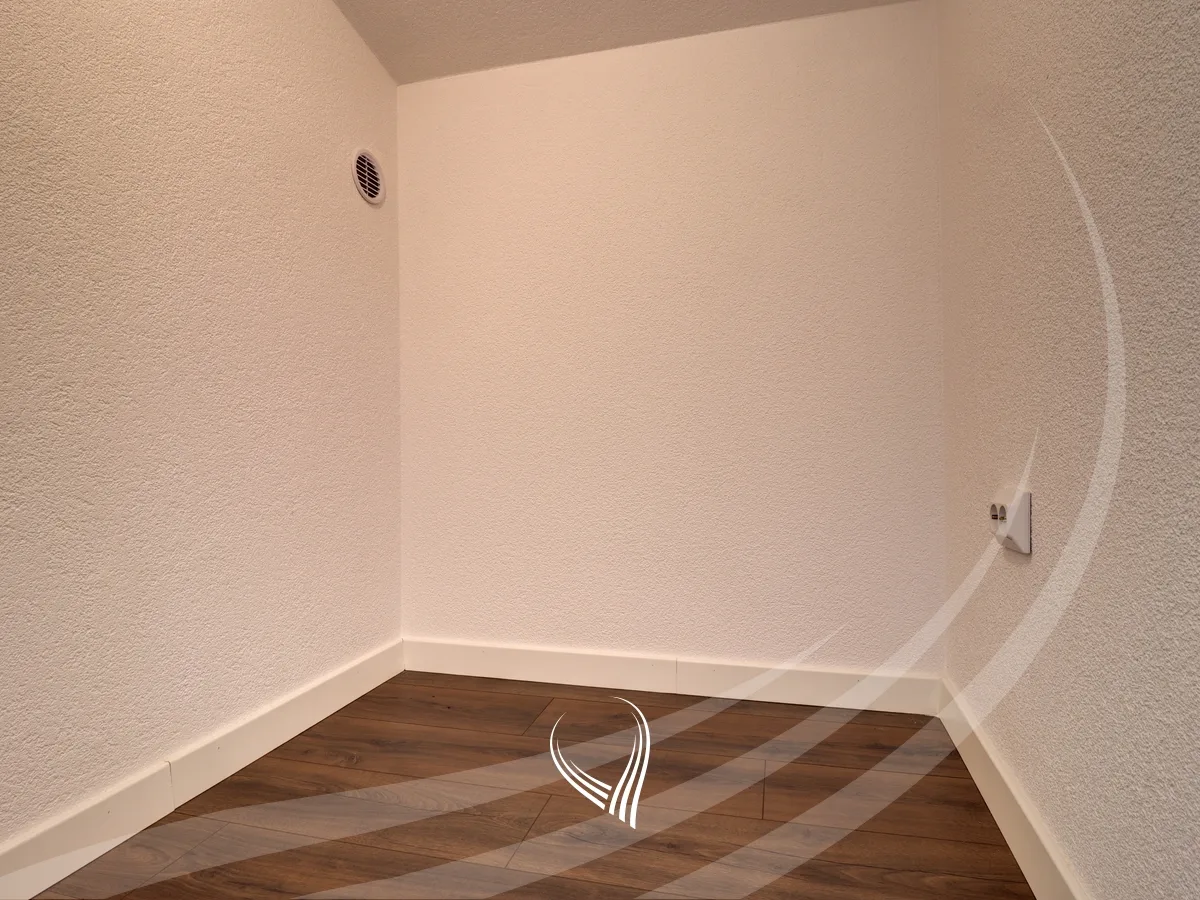 Duplex banesë me 4 dhoma të gjumit në shitje në Qendër