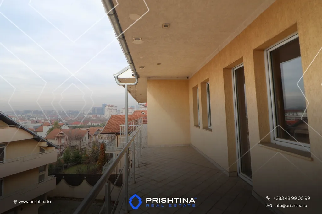 Objekt me qira 1150m² në Emshir