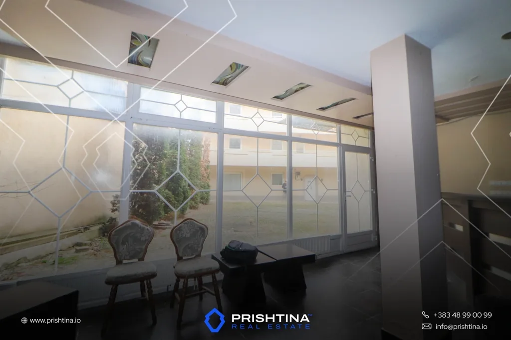Objekt me qira 1150m² në Emshir