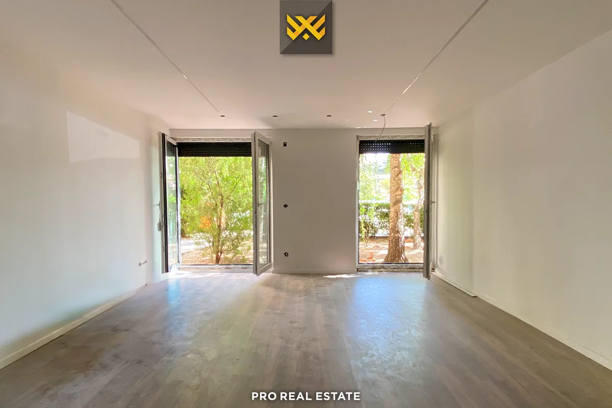 Banesë / Zyrë 70m² me #QIRA në Dardani