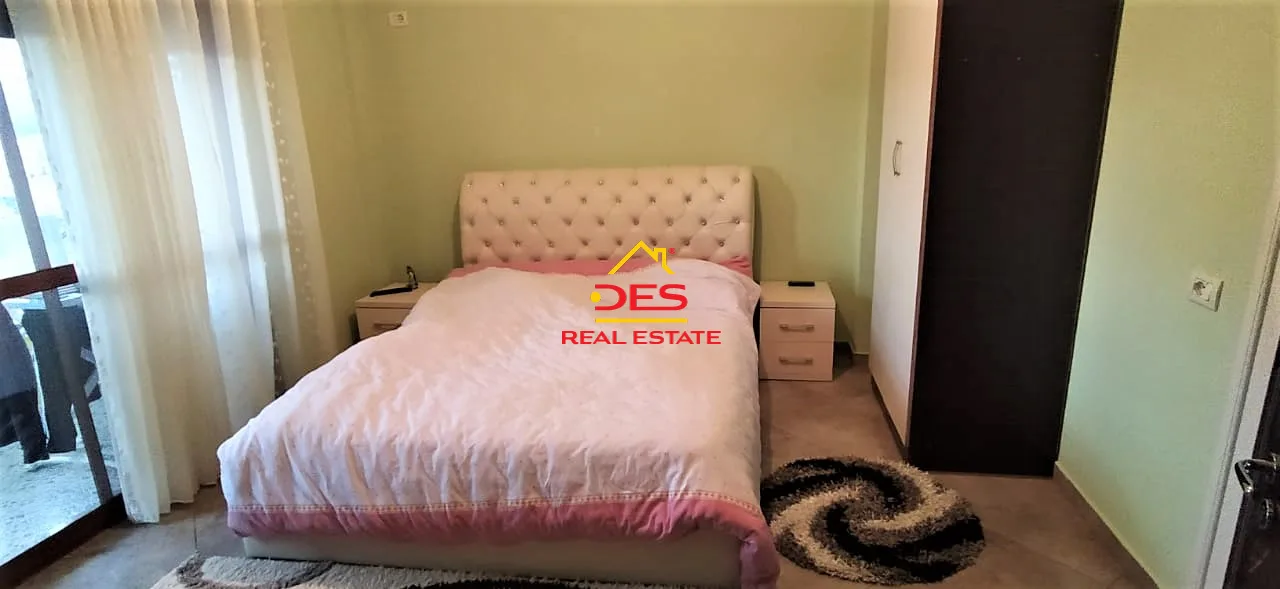 Shitet vilë 4-katëshe në Sauk, pranë Xibrakut, Tiranë.