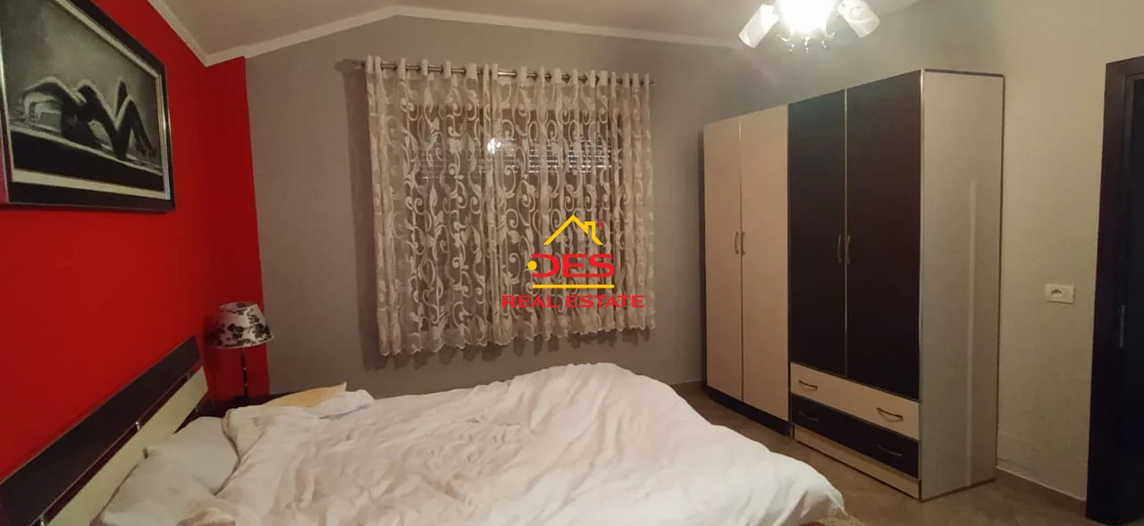 Shitet vilë 4-katëshe në Sauk, pranë Xibrakut, Tiranë.