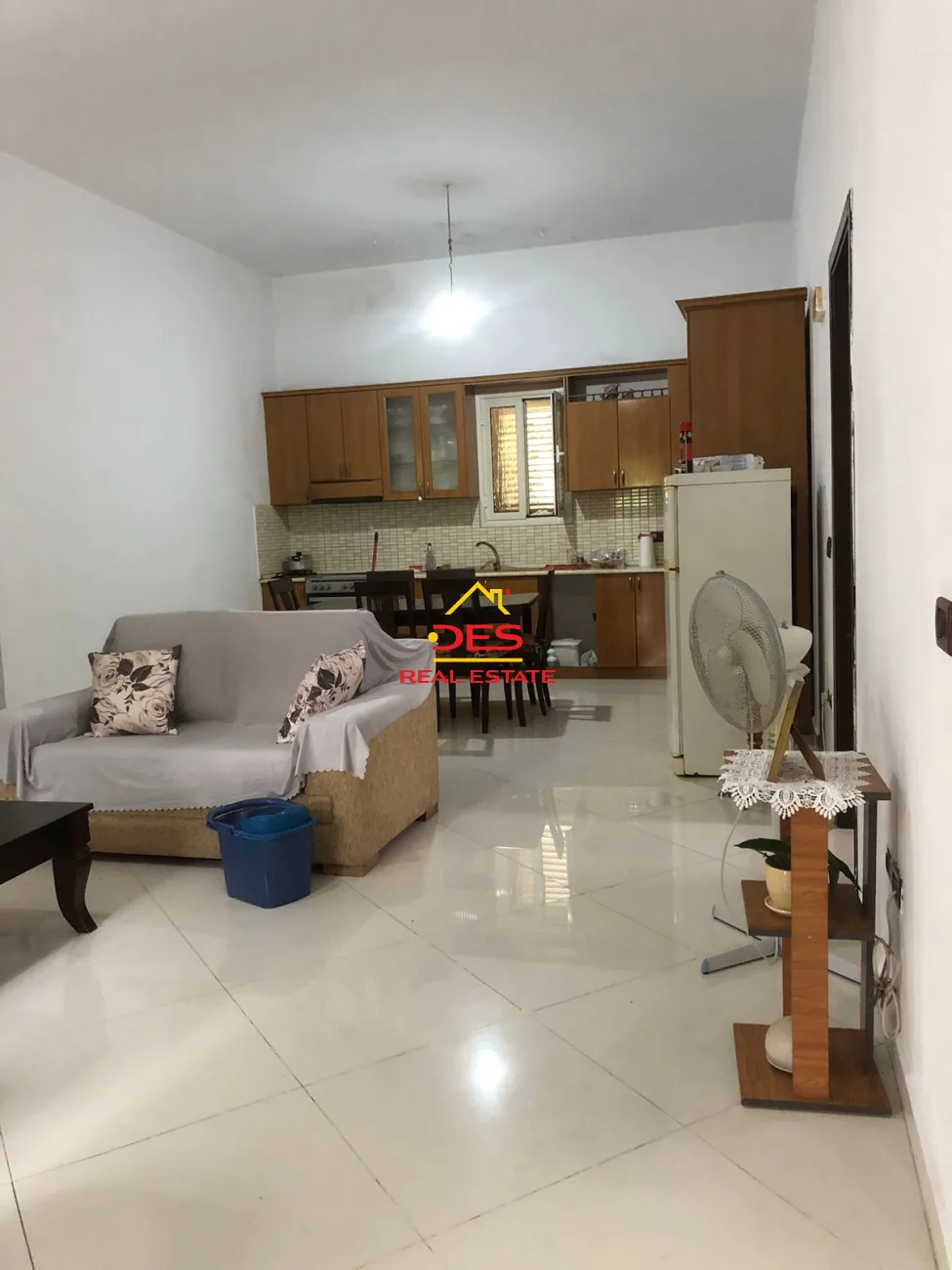 Shitet shtëpi private pranë sigurimeve shoqërore,vlorë